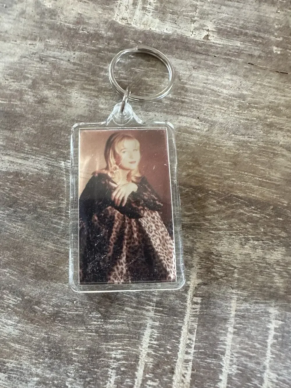 Vintage Keychain TANYA TUCKER Slvr Key Ring Acrylic Fob Country Music Artist USA